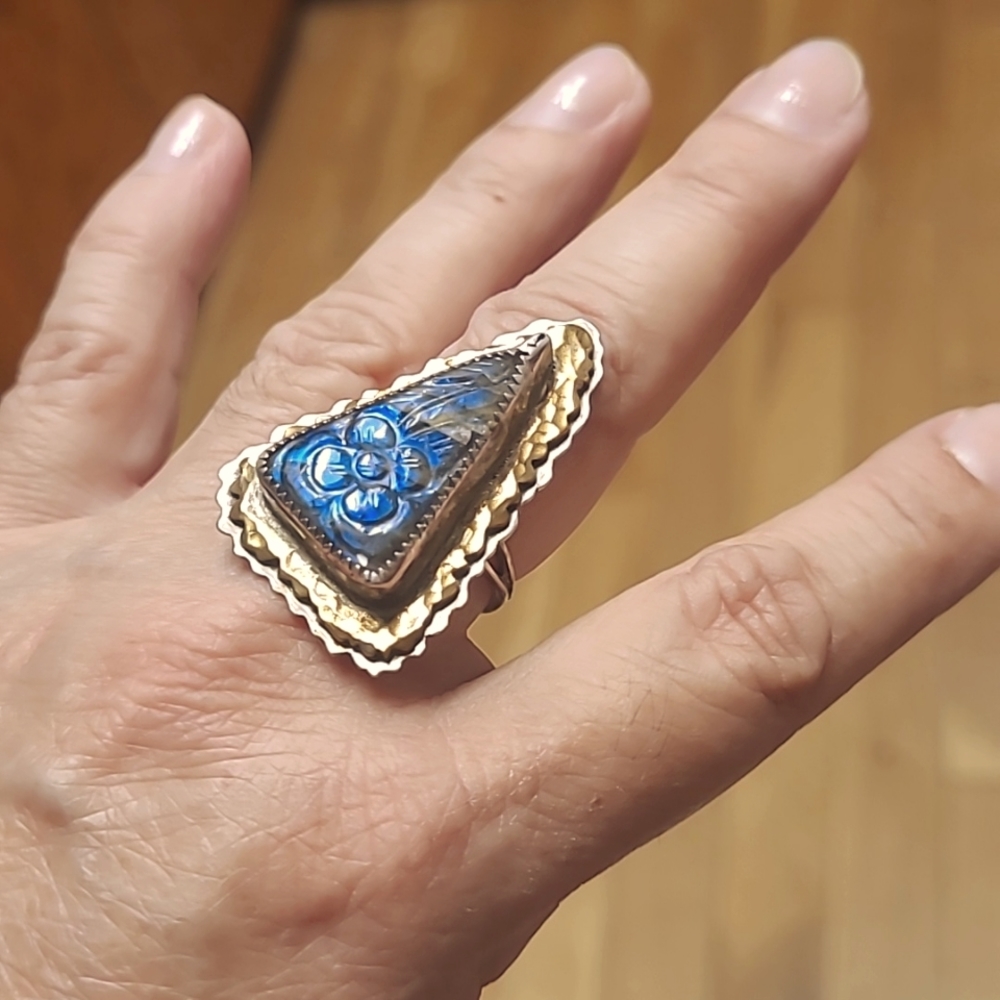 FREE SHIPPING Silver Ring  sz 8 Carved SIGneD Spiritual Nature Jewelry Unique